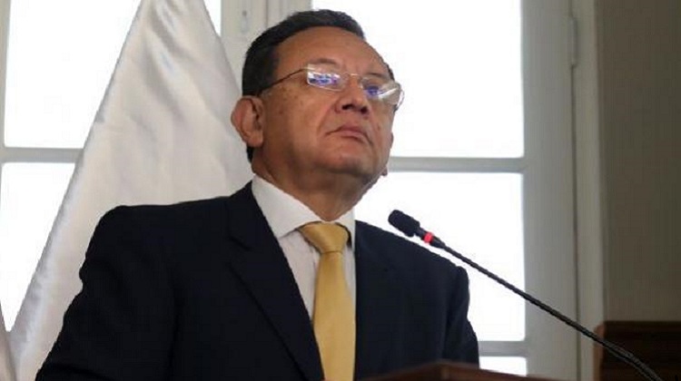 Contralor Edgar Alarcón registró terreno en playa de Cerro Azul