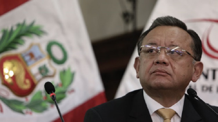 Fiscalía abre investigación preliminar al contralor Edgar Alarcón por presunto delito de lavado de activos