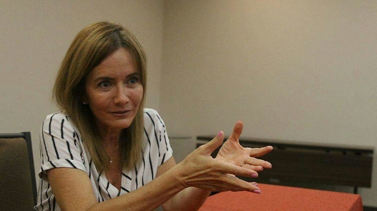 Ministra Marilú Martens rechaza declaraciones de contralor Edgar Alarcón