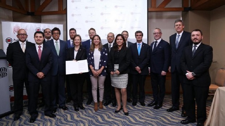 Perú y Suecia firman Pacto de Integridad y lucha contra la corrupción