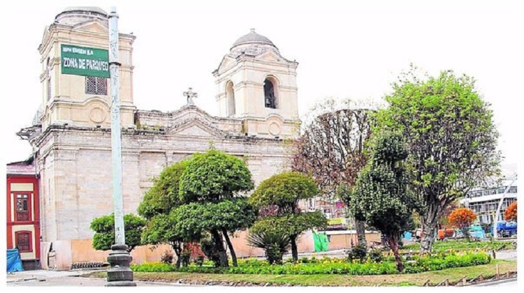 Huancayo: Controversia por cuaderno de obra de la Plaza de la Constitución
