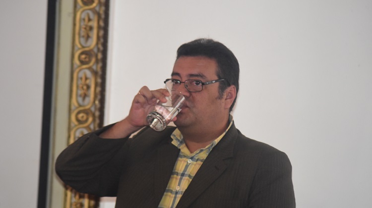 Carlos Matos responderá por compras en FEN