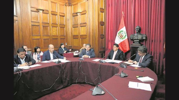 Nelson Shack expuso plan anticorrupción ante subcomisión del Congreso