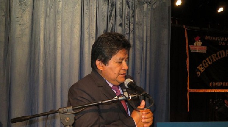 Alquiler de camionetas de Hugo Aedo al Prider en la mira