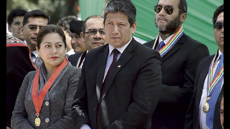 Denuncian a gerente Zans por contrato a favor de su tío