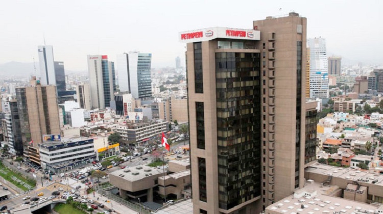 Odebrecht pagó soborno a exdirectivo de Petroperú, según diario español