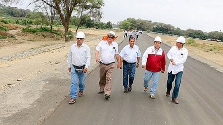 Quiroz Ayasta supervisa a su actual socio Rodema en la vía al Medio Piura