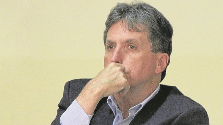 Exigen la renuncia de Pablo de la Flor por atraso en obras