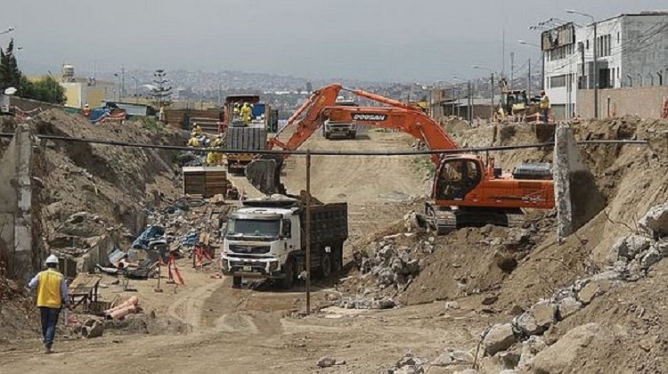 Empresa que ejecuta la Variante de Uchumayo debe S/. 1 millón a subcontratistas