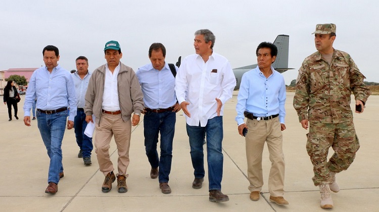Gobernador Regional de Piura echa la culpa a sistema de contrataciones por demoras en reconstrucción