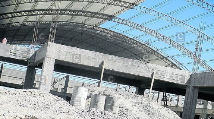 Majes: Vendedora de bebidas y tabaco ejecutó obra por S/ 9 millones, no la concluyó y cobró todo