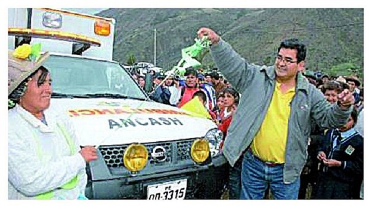 Las cuestionadas ambulancias que fueron adquiridas en gestión de Álvarez