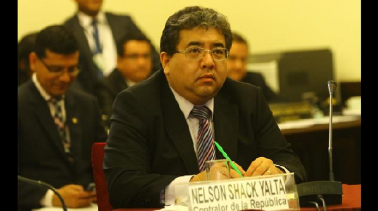 Contralor dice estar indignado y triste por avance de la corrupción