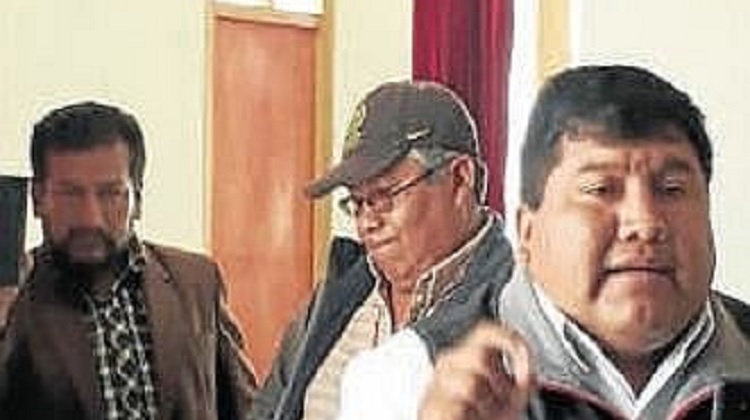 Funcionario es juez y parte en licitación de escuela del distrito de Vilque