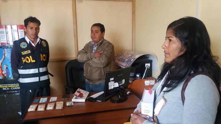 Ayacucho: Alcalde de Vilcashuamán cae en su oficina por presunta coima