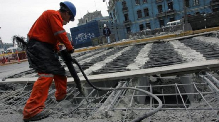 Datum: El 78% cree que siempre hay corrupción en obras públicas