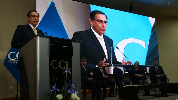 Presidente llama a empresarios a trabajar juntos contra la corrupción