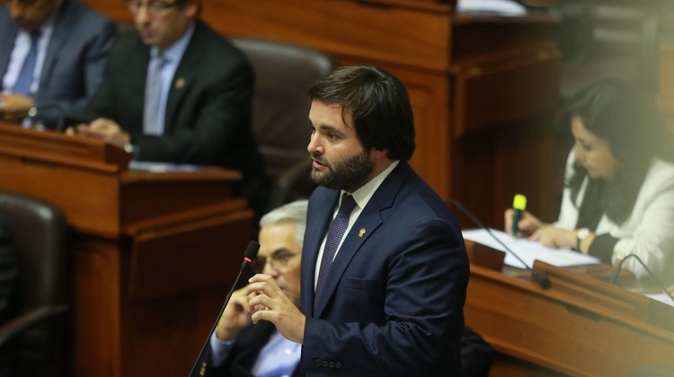 Proponen que declaración jurada de intereses sea de presentación obligatoria