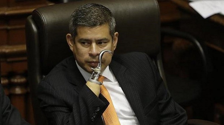 Procurador Enco investiga proceso de compra de computadores en el Congreso