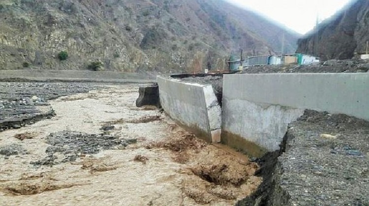 Funcionarios serían denunciados por el mal diseño de obra de Hualapampa