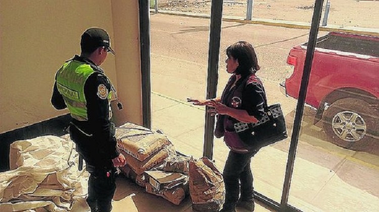 Hallan cemento vencido en obras de asentamiento humano en Camaná