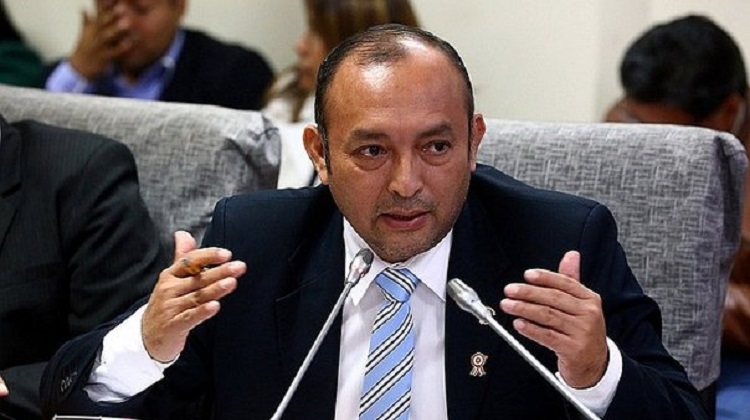Juan Yuyes: “La gestión de Flores es corrupta”