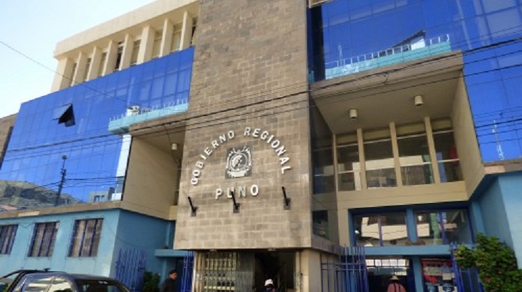 Contraloría identificó a 35 profesionales del Gobierno Regional de Puno que no cuentan con certificación del OSCE