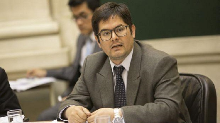 Ex jefe del INPE habría negociado asesorías en sector Justicia