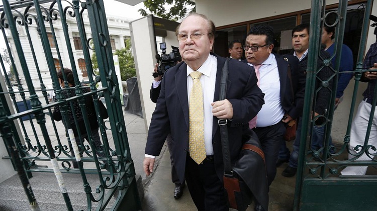 Fiscalía investiga millonarios contratos de Odebrecht con empresa relacionada a ex ministro aprista