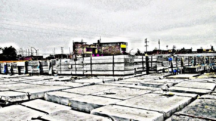 Más de S/ 12 millones en módulos para damnificados siguen almacenados