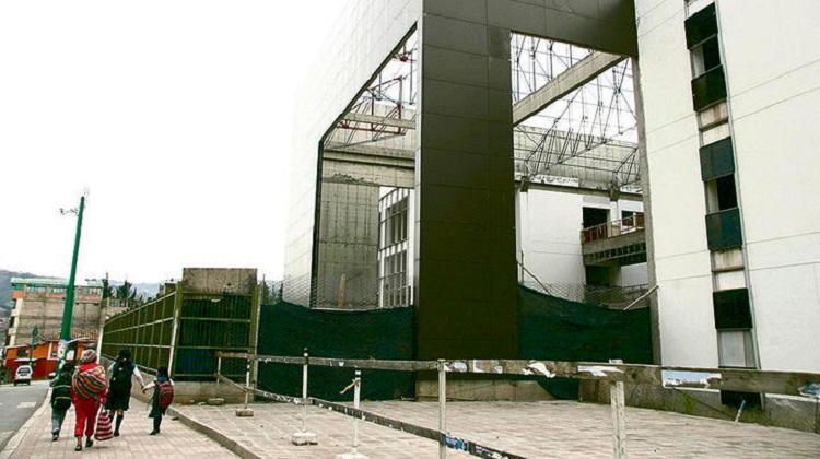 Obras paralizadas le generan gastos millonarios a la región Cusco