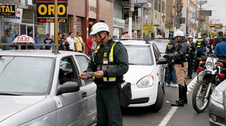 Las 10 formas de conducta que pueden convertir a tus hijos en corruptos