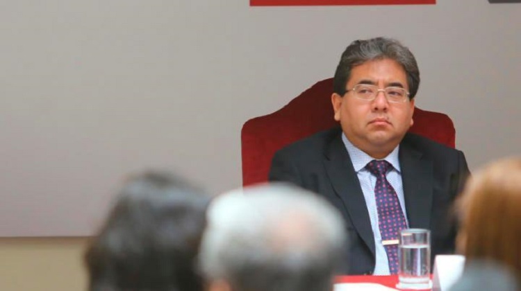 Casi 800 funcionarios se encuentran impedidos de laborar para el Estado