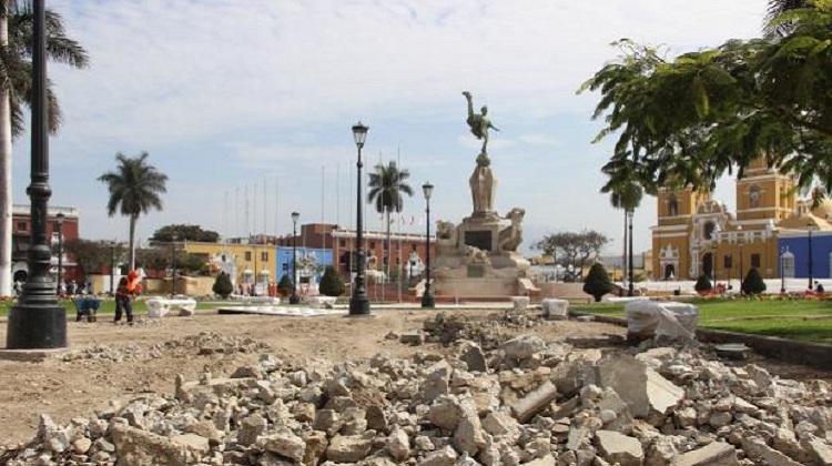 Empresa que remodeló plaza de armas hizo 20 obras para Trujillo