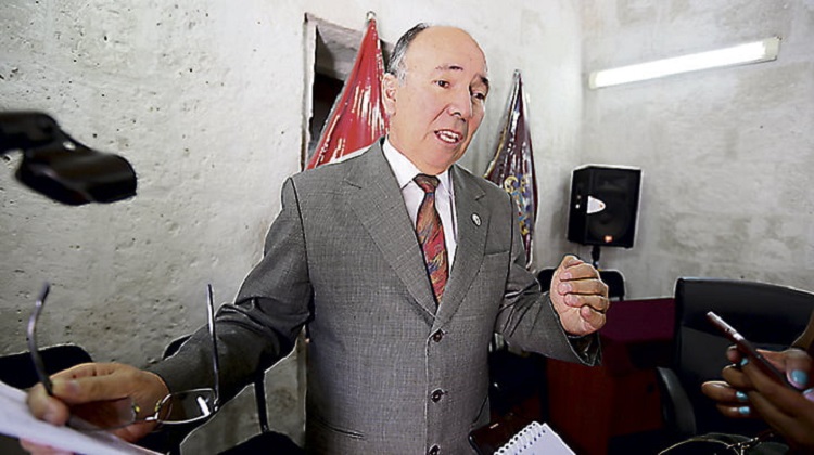 Gobierno Regional de Arequipa gastó S/ 4 millones en alquiler de camionetas