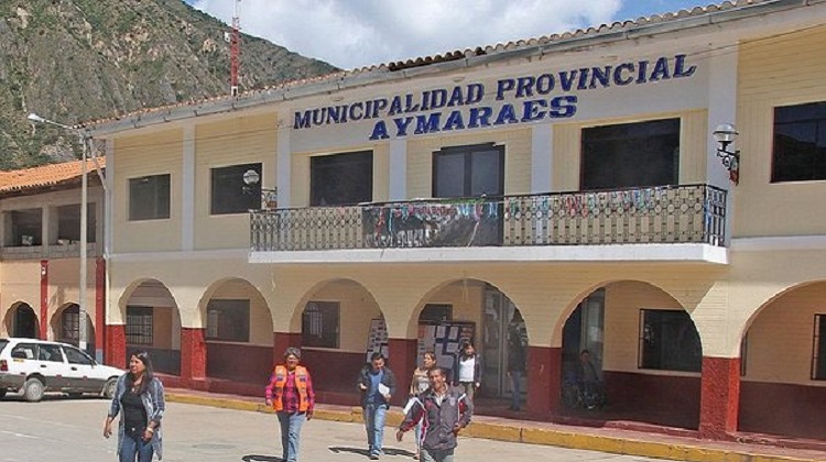 Exfuncionarios ediles sentenciados por favorecer a contratista