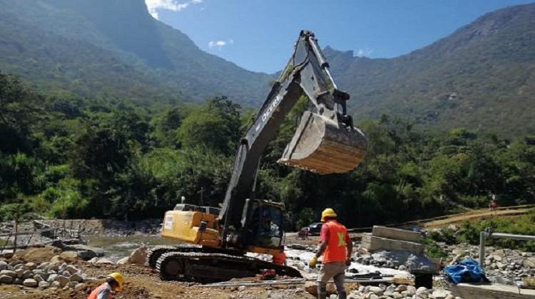 Obras de reconstrucción deberán incluir medidas para mitigar el daño ambiental