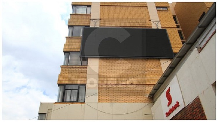 Pantalla retirada le iba a costar 25 mil soles al GRJ y anuncian sanción