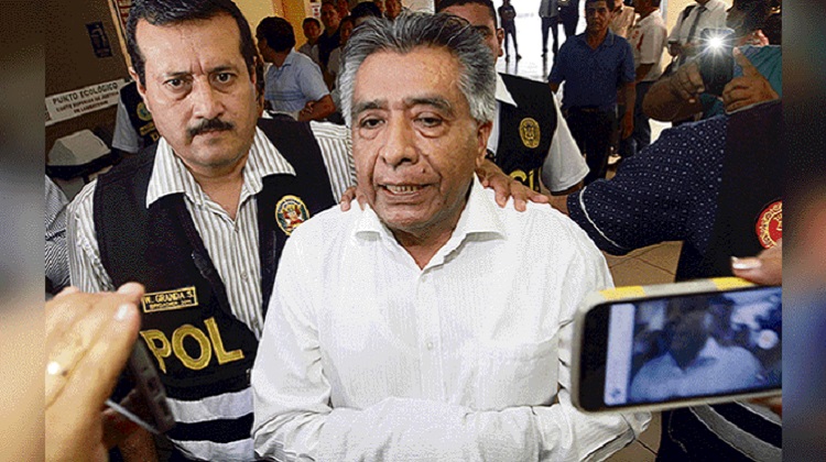 Alcalde David Cornejo habría devuelto S/500 mil a empresarios por coimas