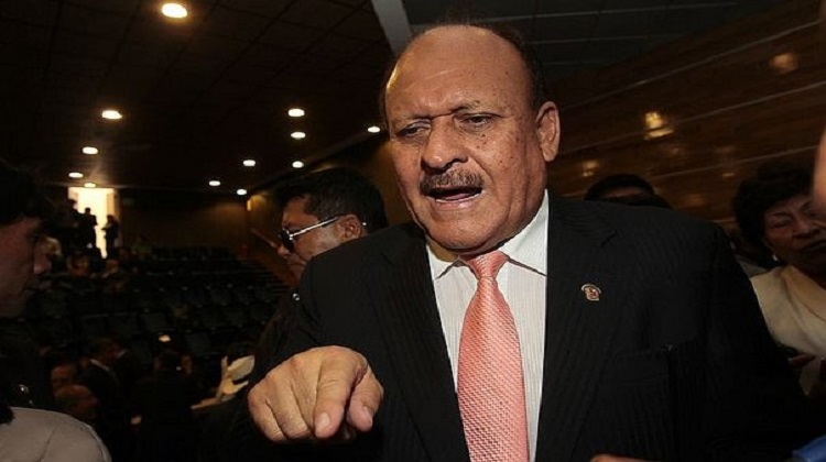 Congresista Sergio Dávila: “El sistema de contrataciones es confuso y corrupto”