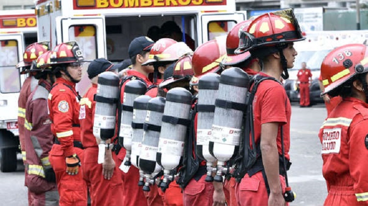 Mininter investigará adquisición de respiradores para bomberos tras denuncia