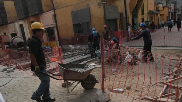 Ejecutivo estandarizará perfil profesional de personal que ejecute proyectos de pavimentación