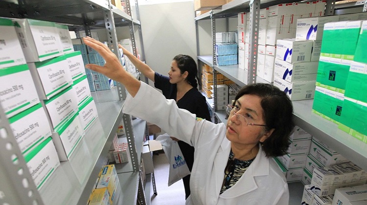 EsSalud: Medicamentos y dispositivos médicos se comprarán en el extranjero
