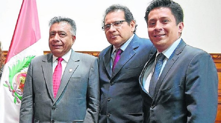 Exregidores de MPCh se beneficiaron con expedientes de obras