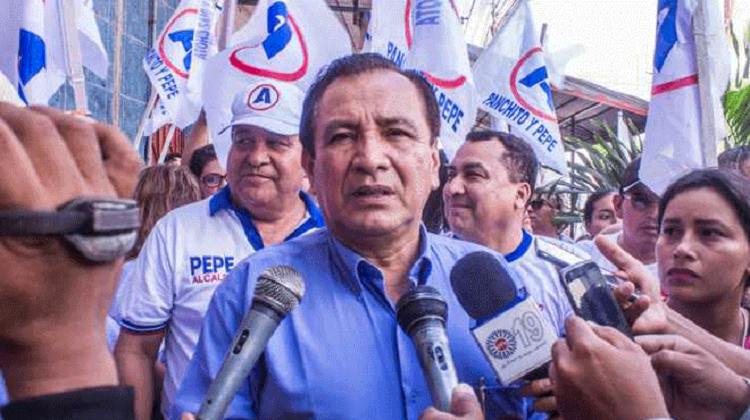 Fiscalía Anticorrupción le da 24 horas a gobernador de Ucayali para responder por contrato