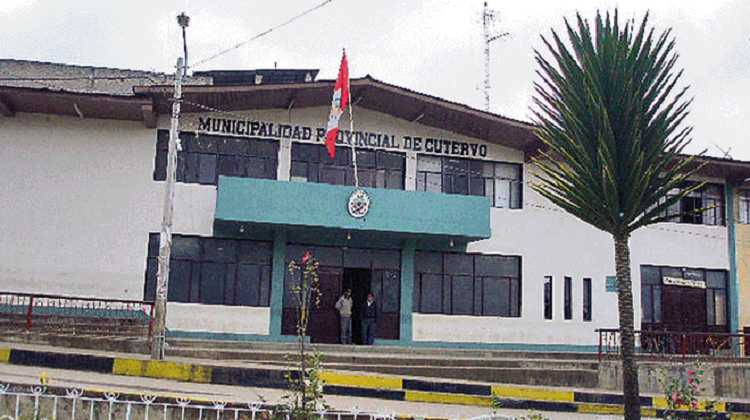 Ordenan juicio para exfuncionarios y proveedor de comuna provincial de Cutervo