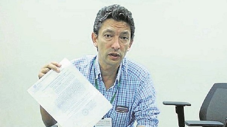 El hermano de Becerril y sus visitas al Congreso