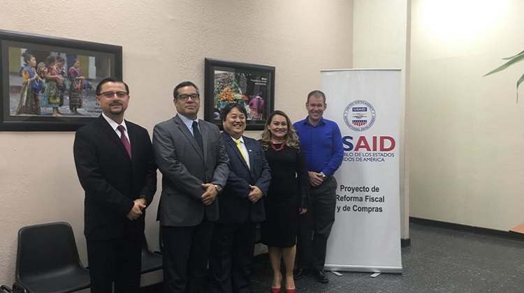 Perú y Guatemala intercambian experiencias en optimización de compras públicas