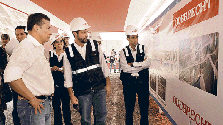 Se repartían la construcción de carreteras
