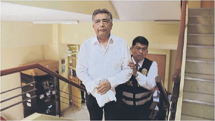 “El Moralista” revela que dos gerentes de la MPCh cobraron coima sin avisarle a Cornejo